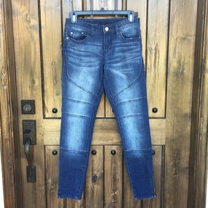 Wild Pearl Cropped Jeans 26